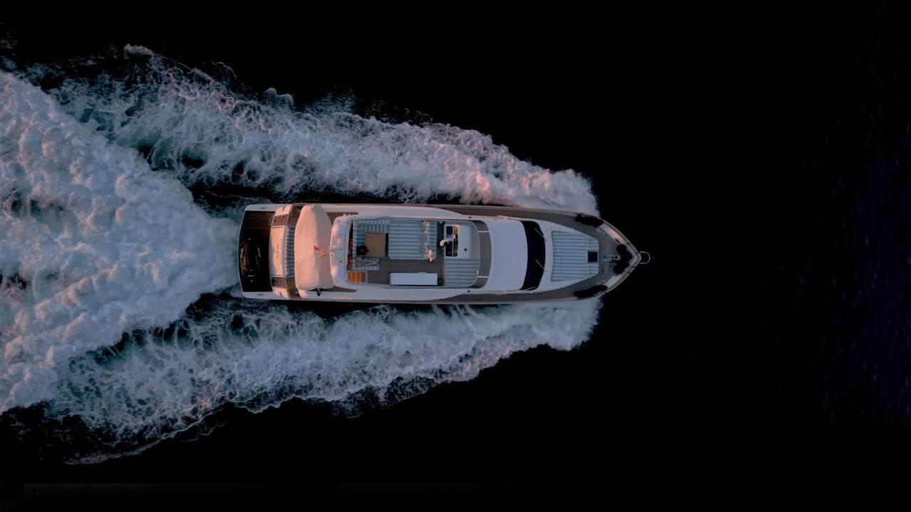 Essoess Boat - Five Star - Exclusive Use Bateau-hôtel *
