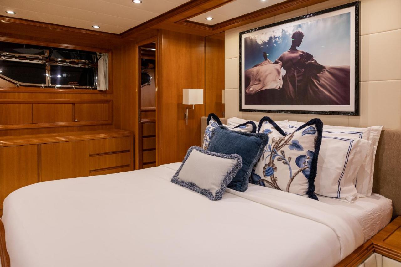 Essoess Boat - Five Star - Exclusive Use Palma