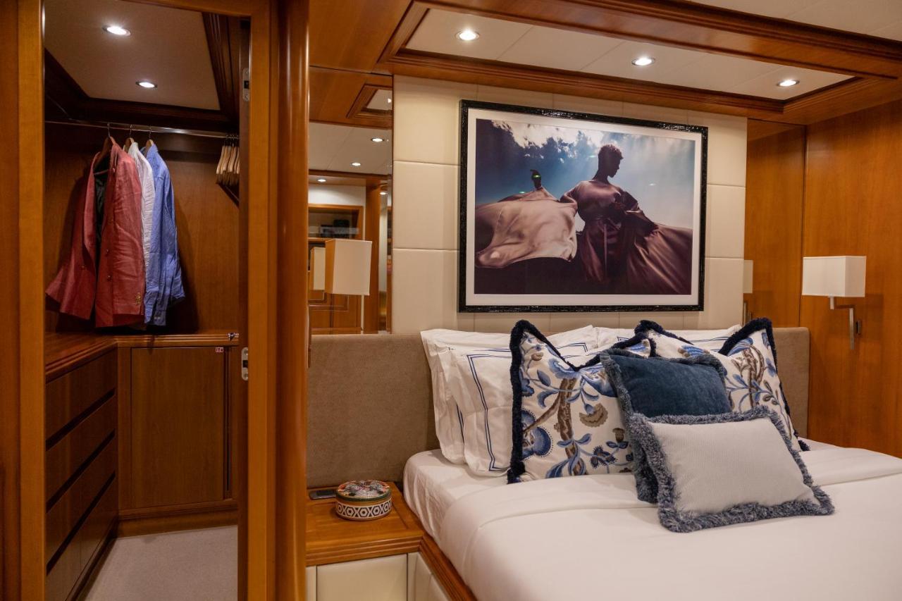 Essoess Boat - Five Star - Exclusive Use Palma